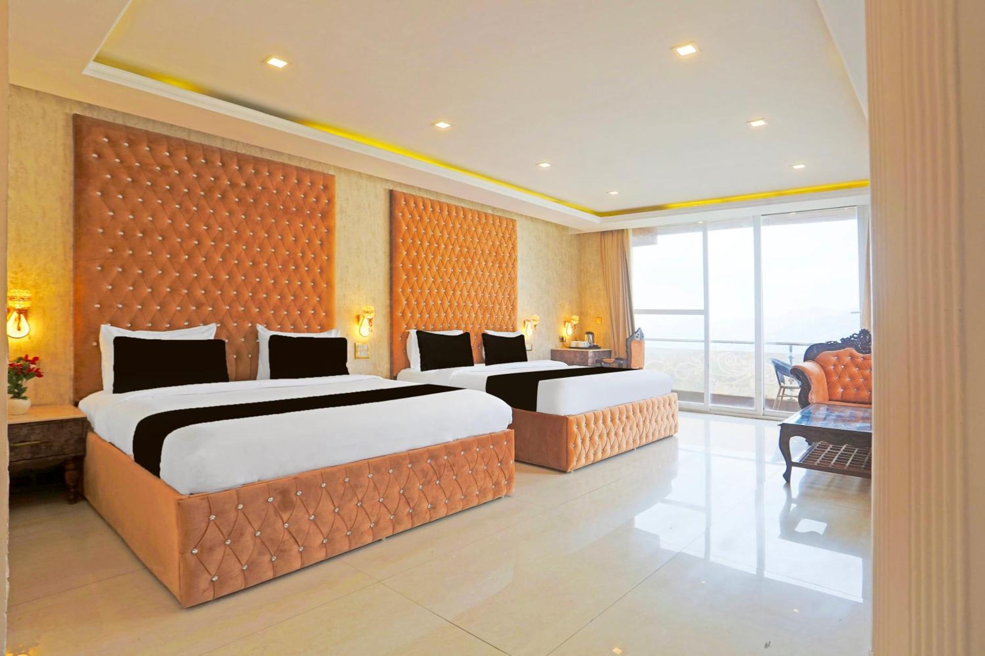 Super Townhouse Oak Dharamshala Near Maximus Mall Exteriör bild