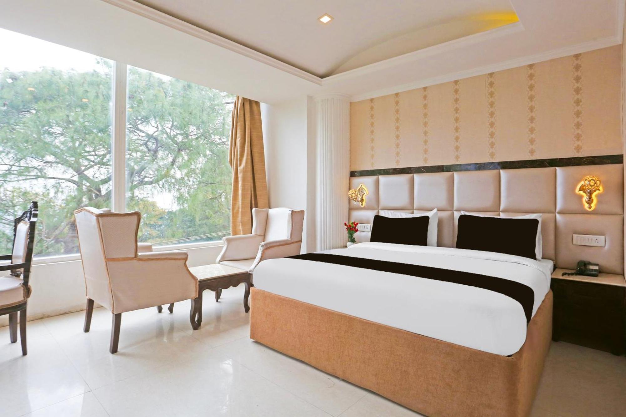 Super Townhouse Oak Dharamshala Near Maximus Mall Exteriör bild
