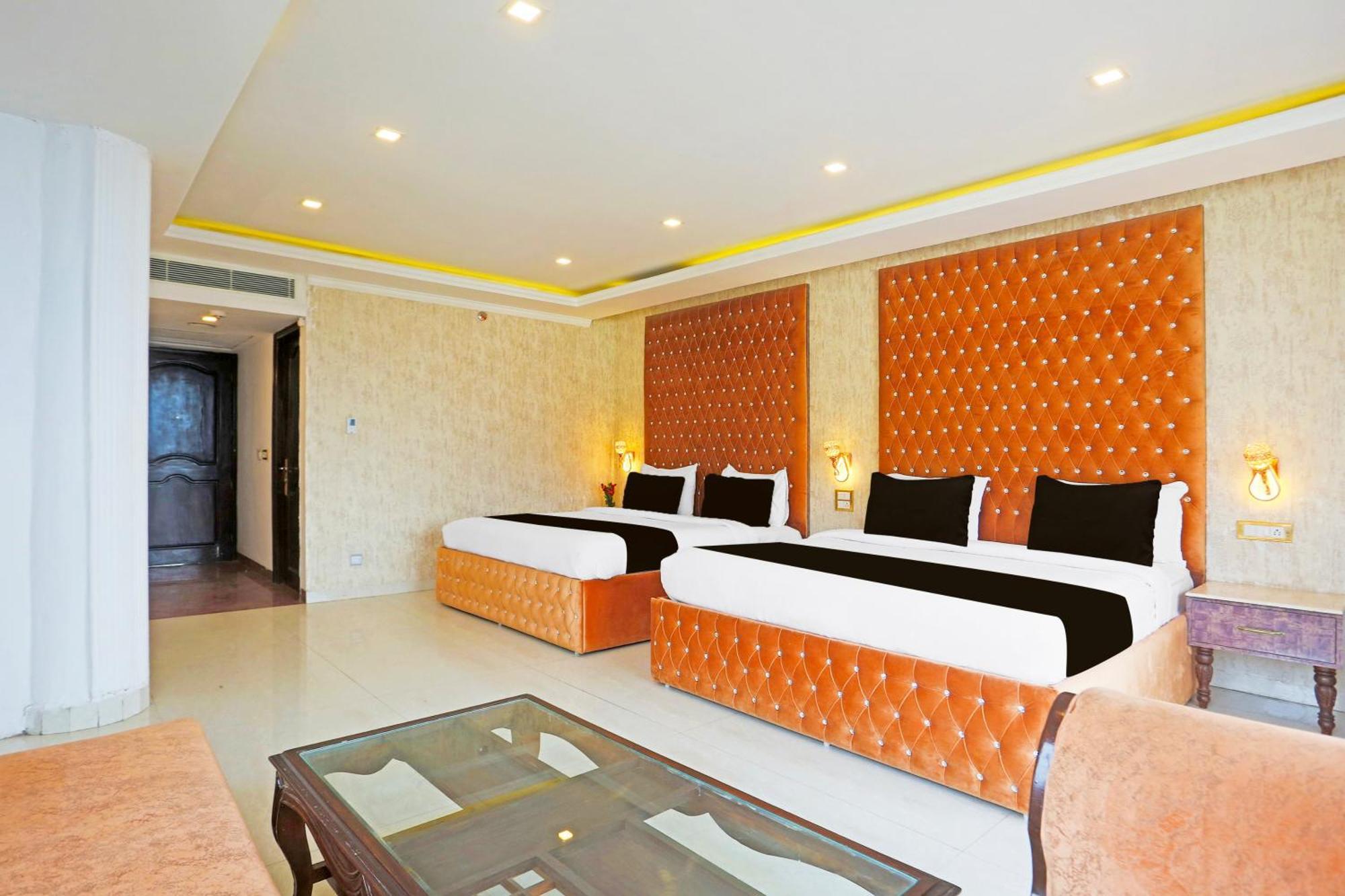 Super Townhouse Oak Dharamshala Near Maximus Mall Exteriör bild